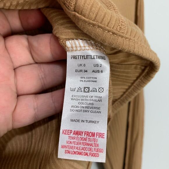 Pretty Little Thing Mocha Exposed Seam Crop Top - Picture 7 of 7